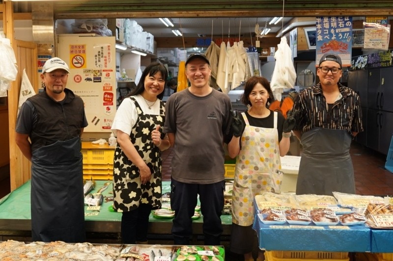 魚利商店のみなさん